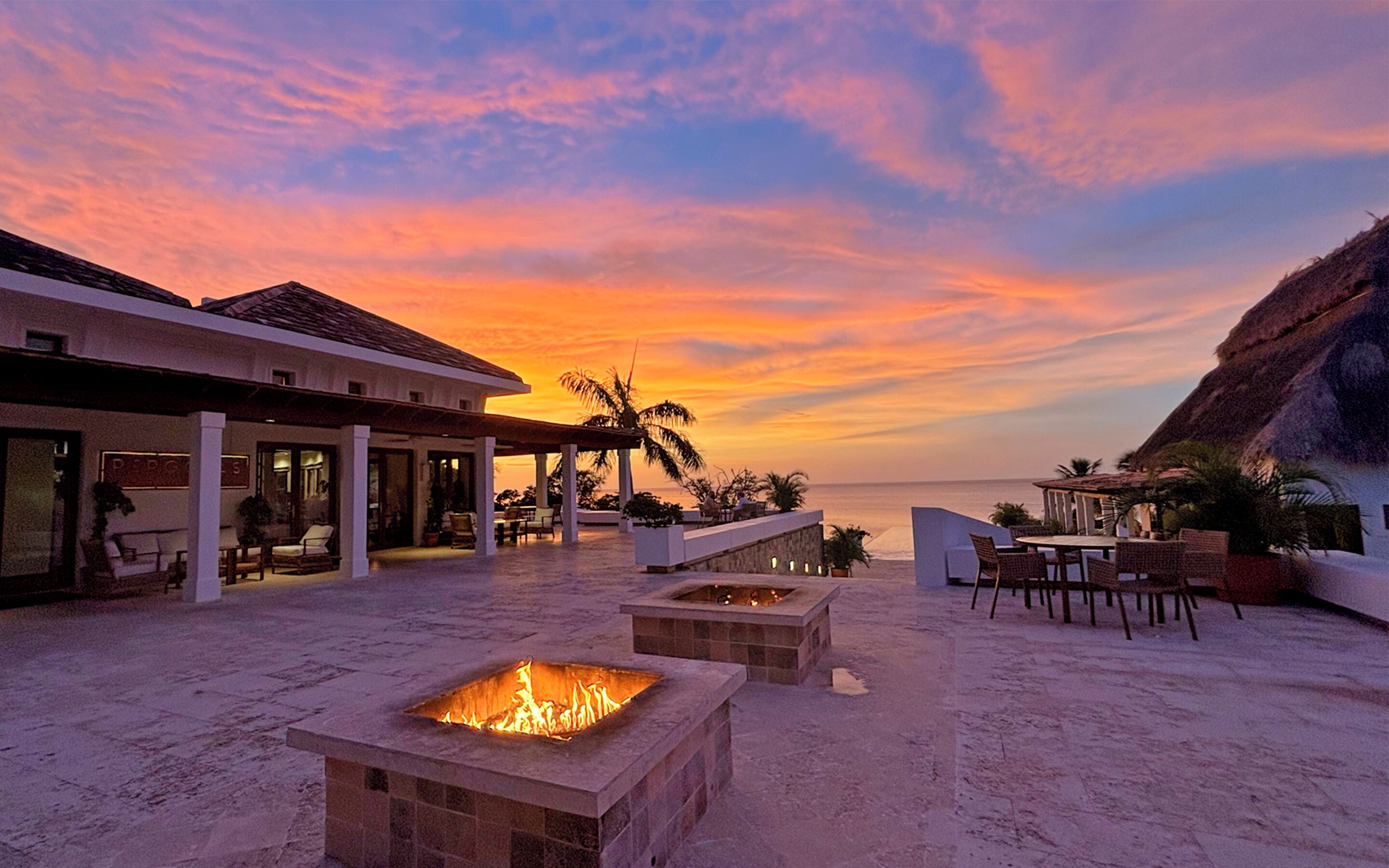 Las Verandas Hotel & Villas