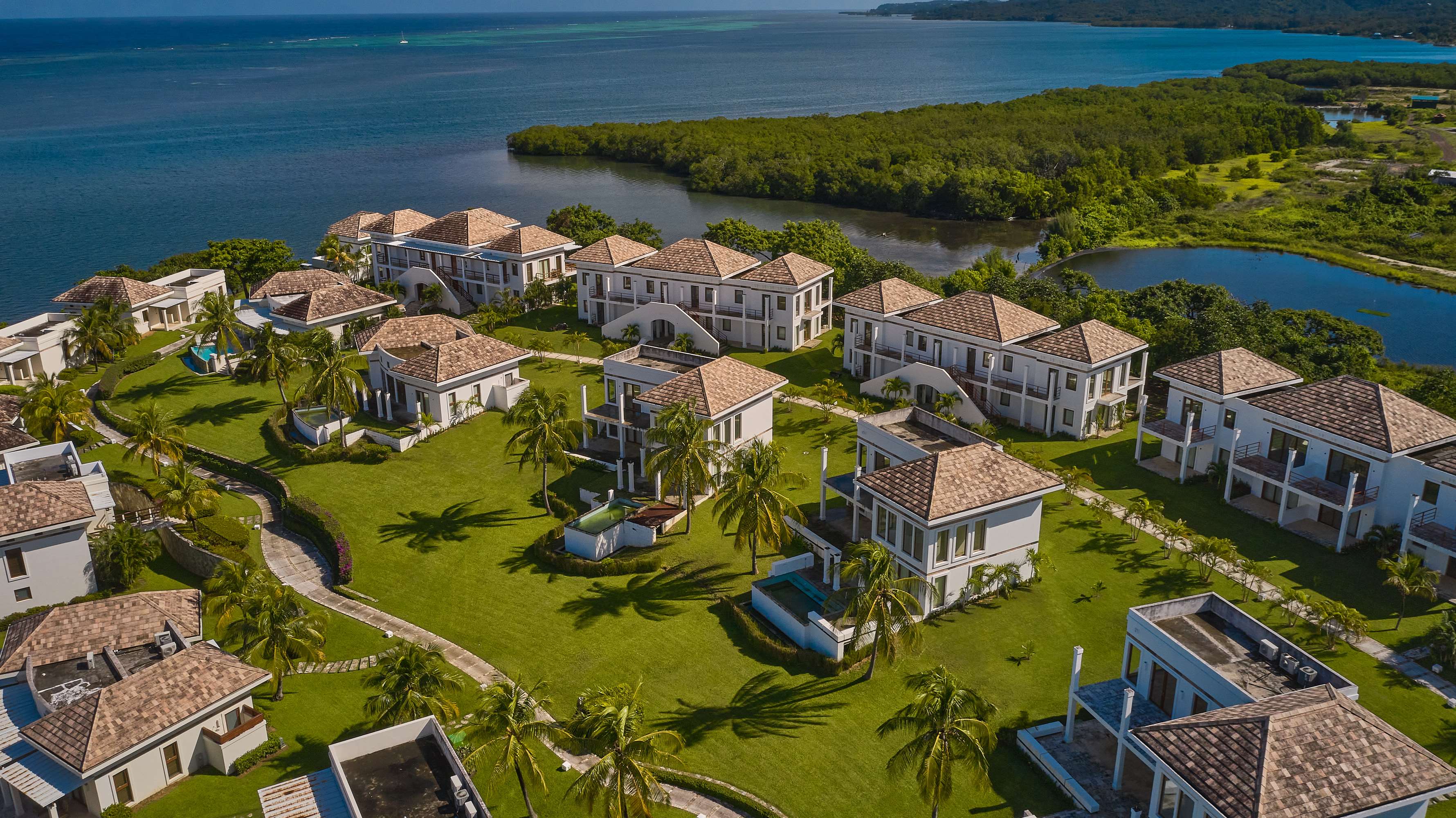 Las Verandas Hotel & Villas