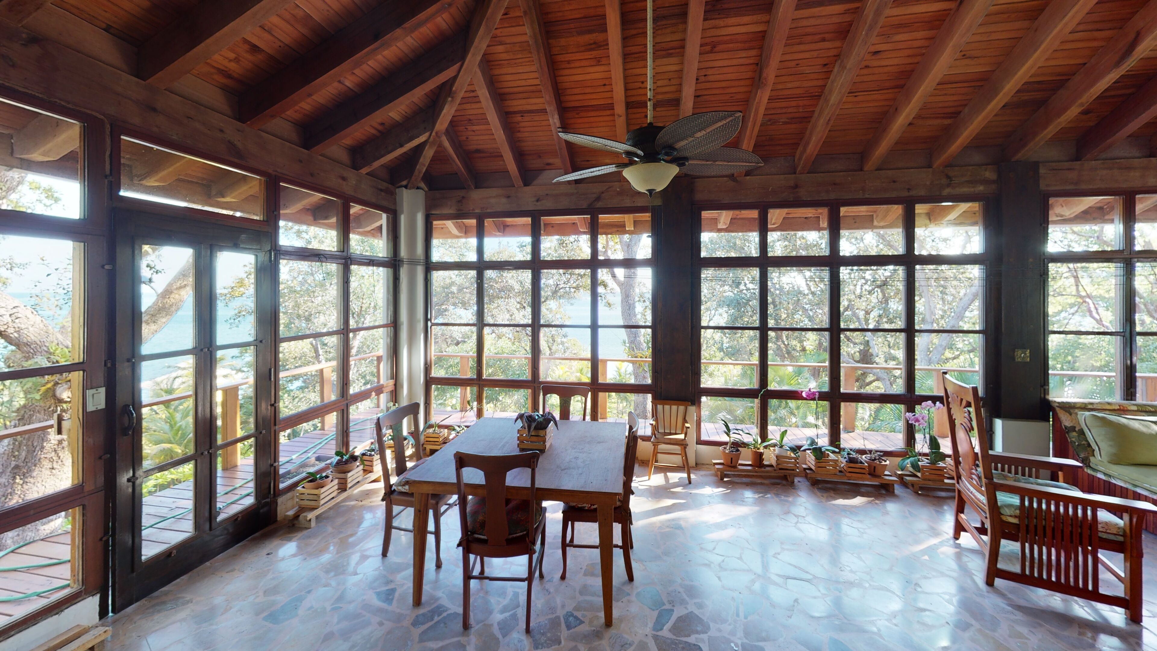 Mango Creek Lodge