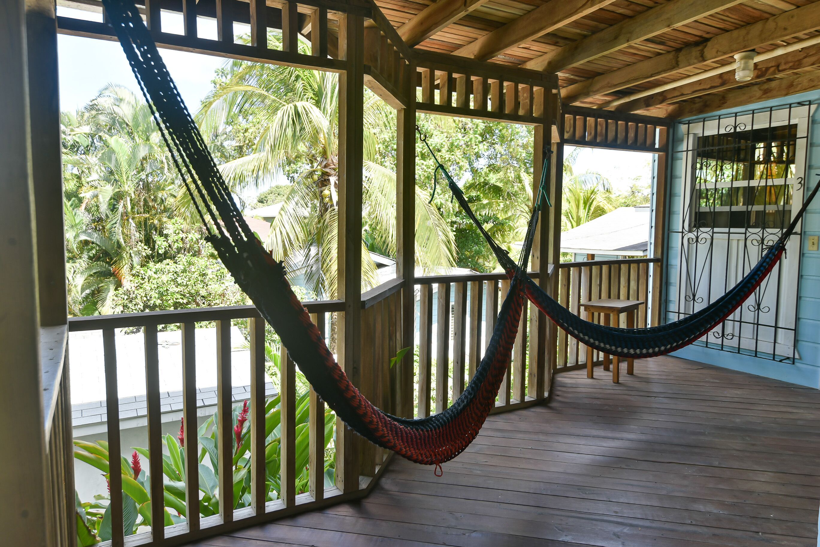 Mariposa Lodge