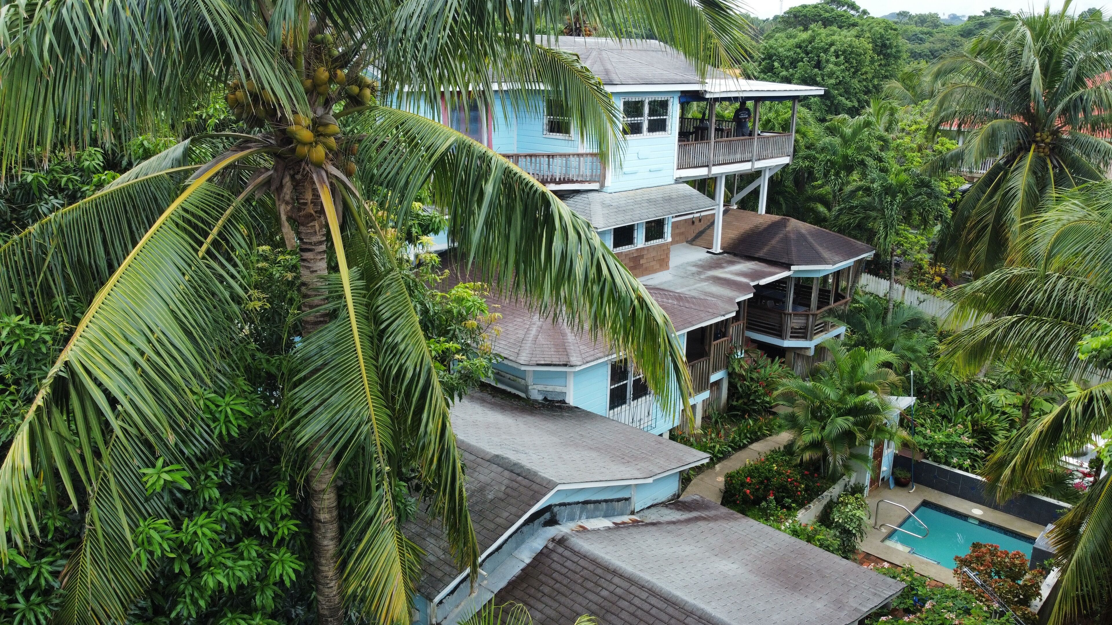 Mariposa Lodge