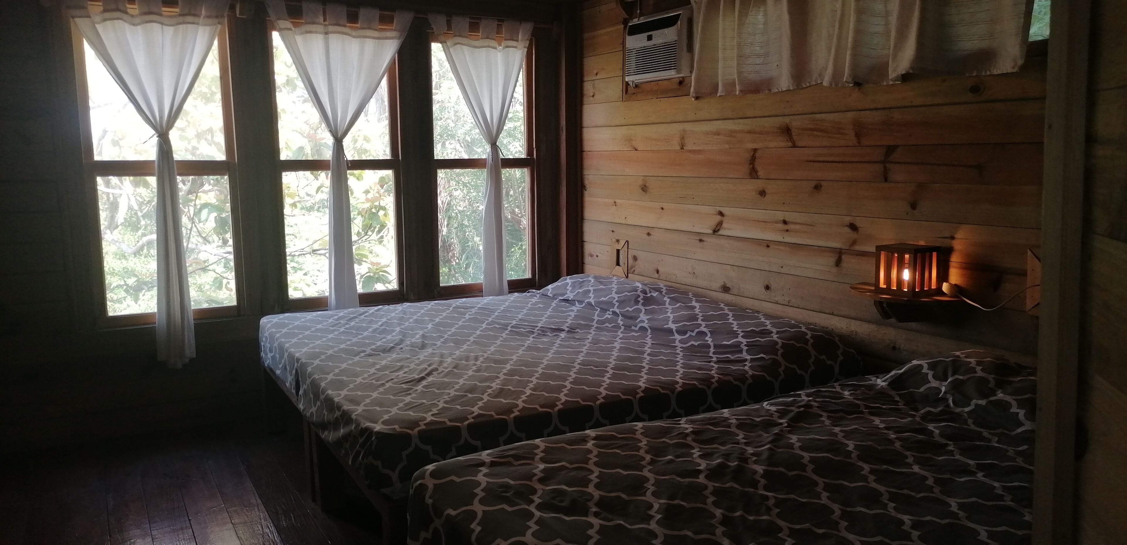 Roatan Bed & Breakfast Apartments