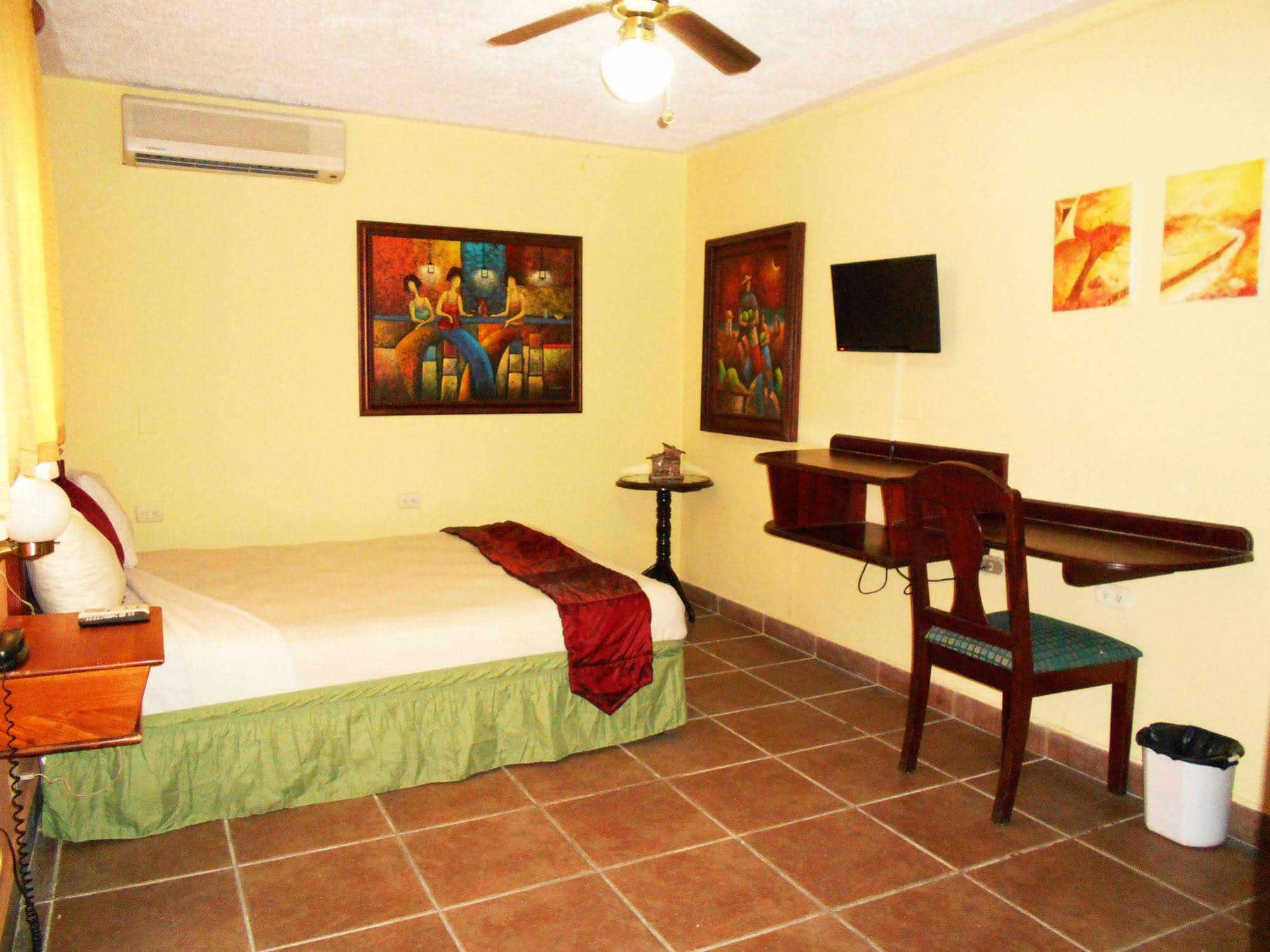 Suites Los Jicaros