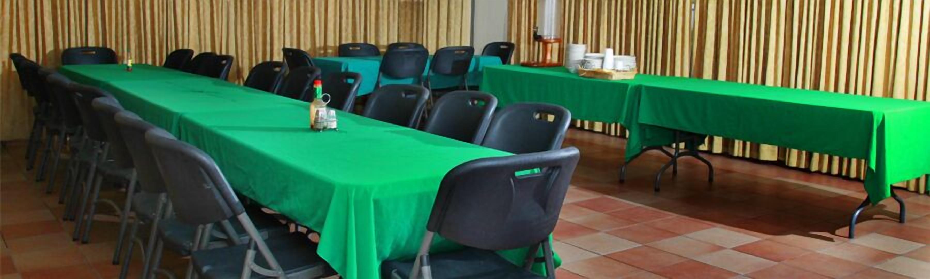 Hotel & Suites El Picacho