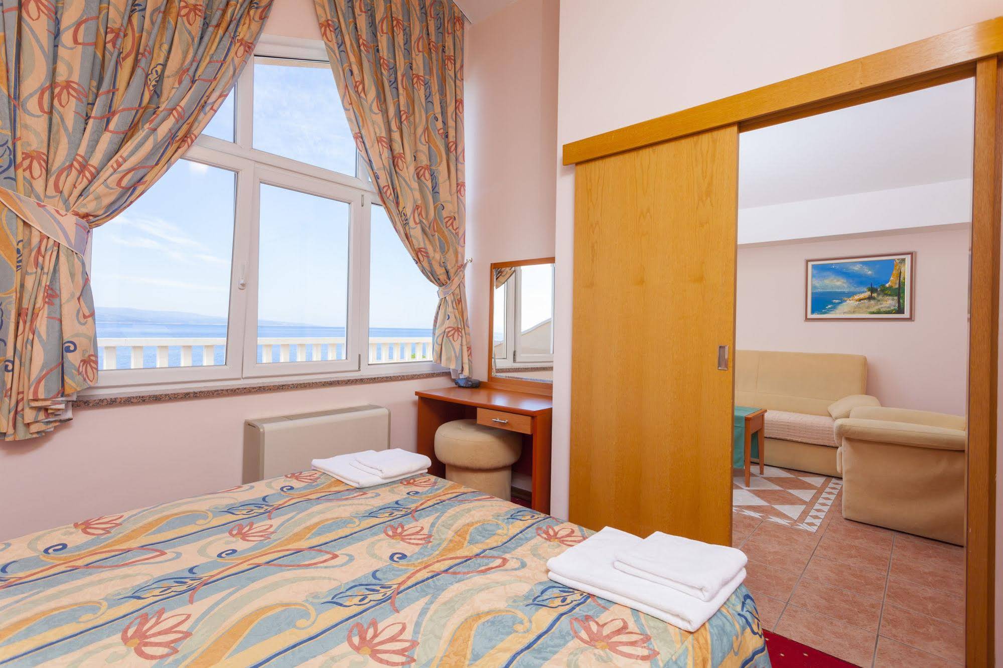 Aparthotel Milenij