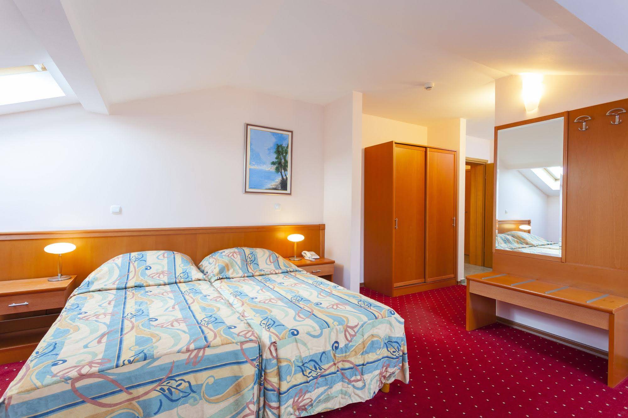 Aparthotel Milenij