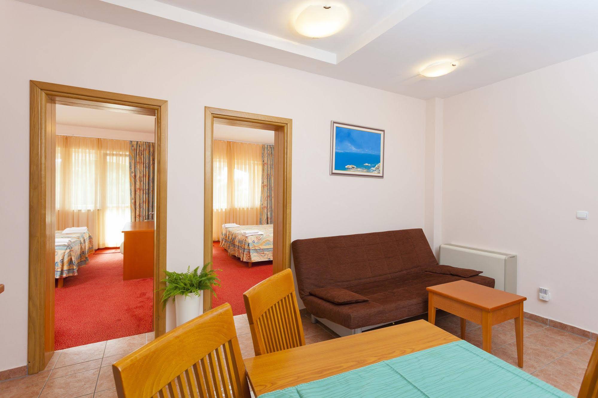 Aparthotel Milenij