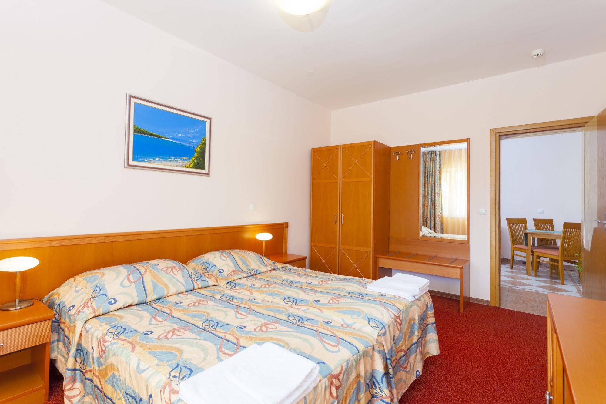 Aparthotel Milenij