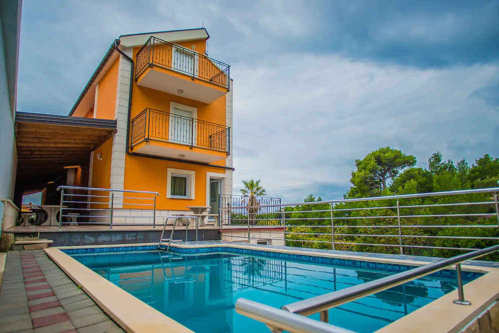 Apartments Nina