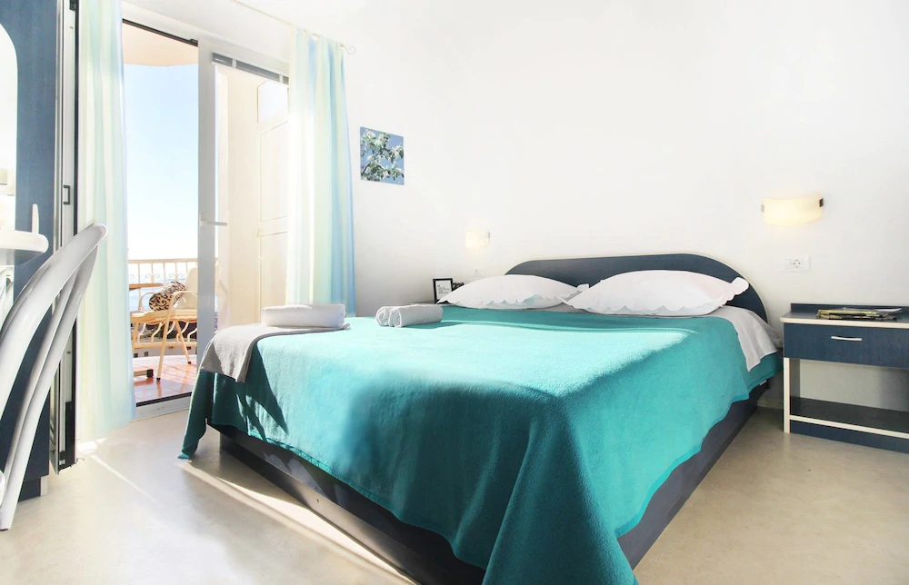Apartments Topic Baska Voda