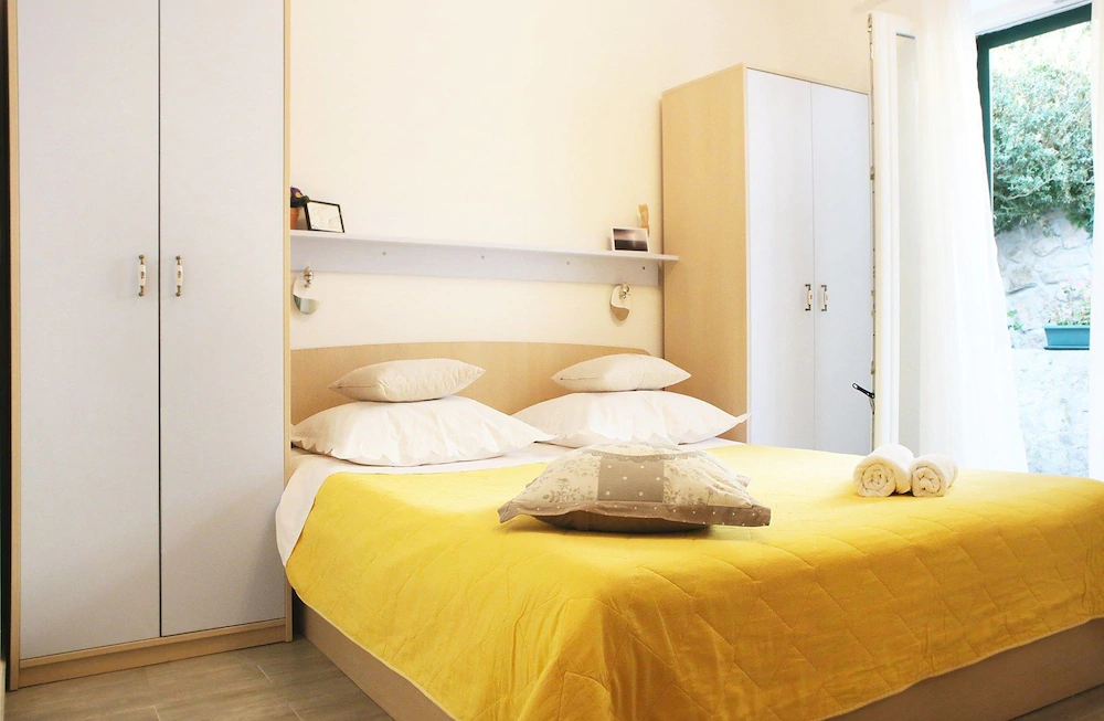 Apartments Topic Baska Voda