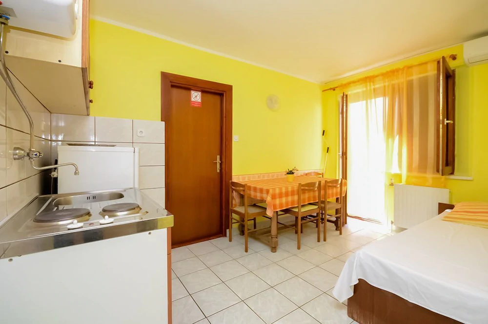 Apartments Mira