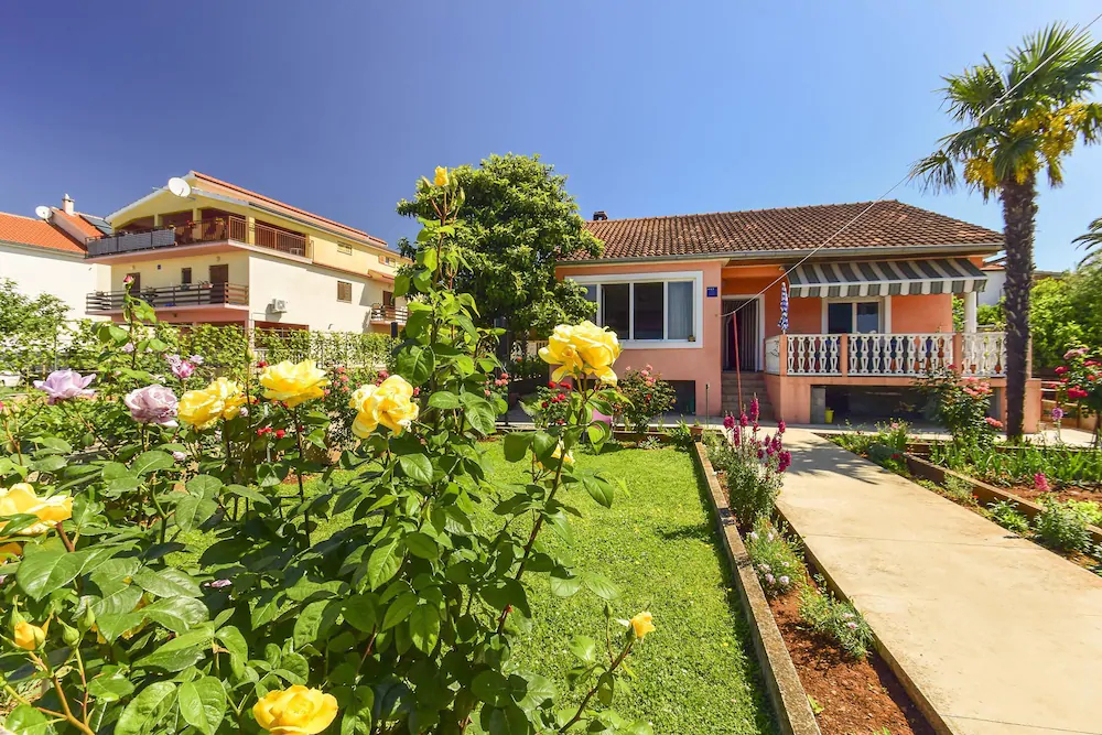 Holiday House Anica