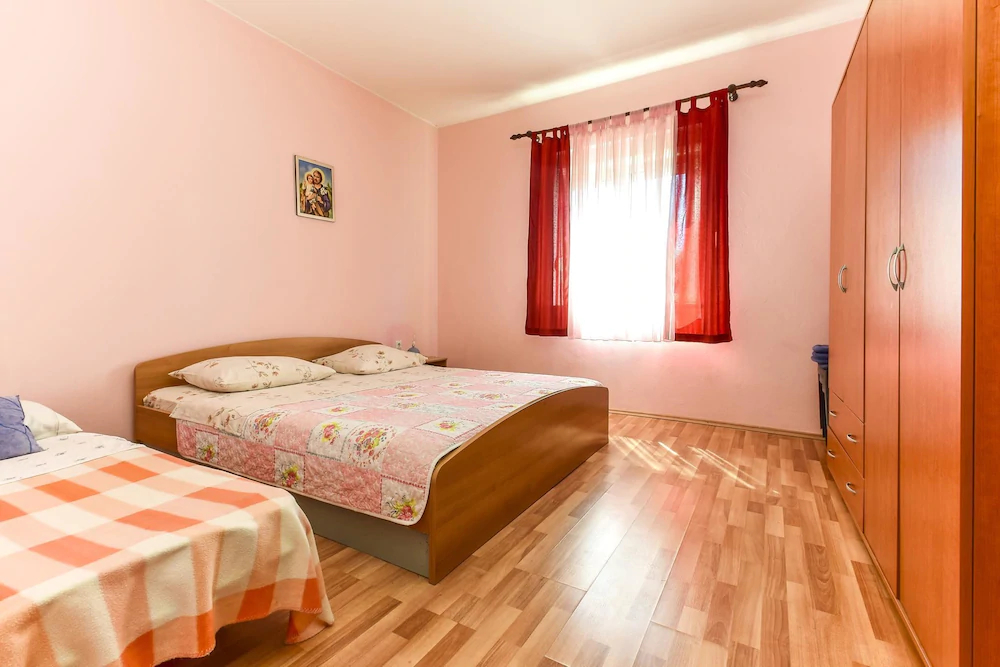 Holiday House Anica