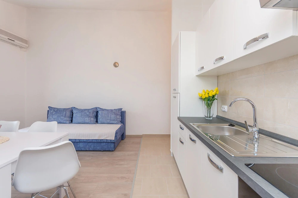 Apartment Quartz