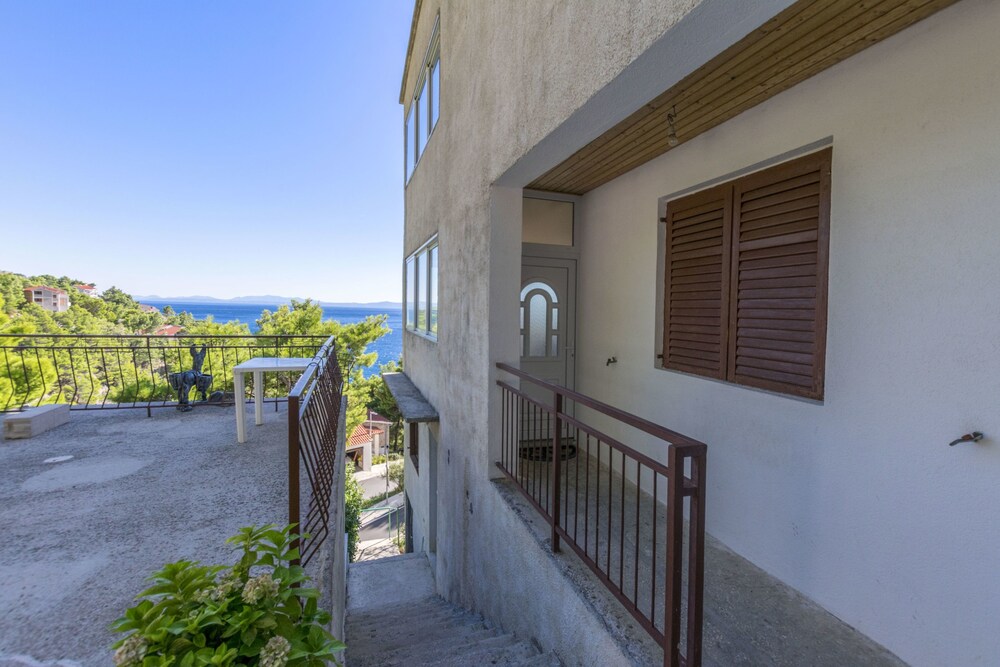 Apartment and Rooms Lile