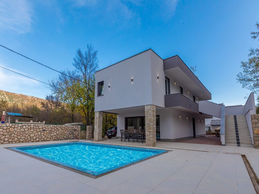 House Villa Adry