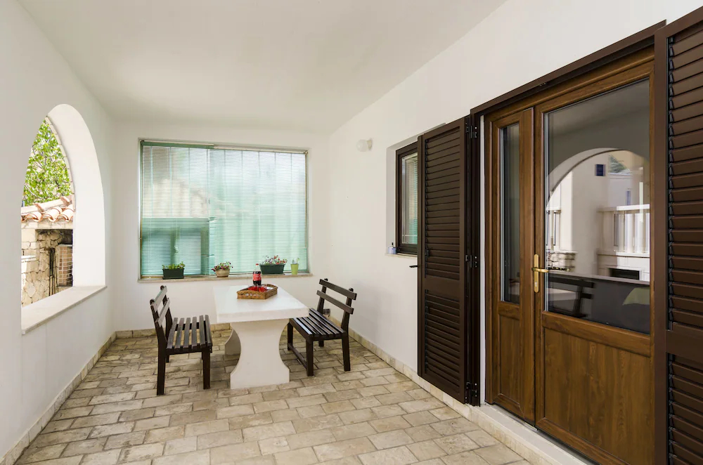 Apartments & Rooms Cina