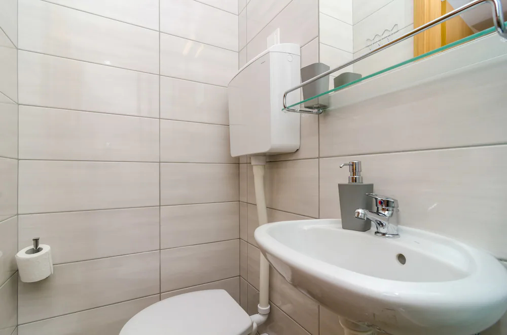 Apartments & Rooms Cina