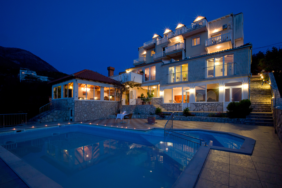 Apartments Carol Royal