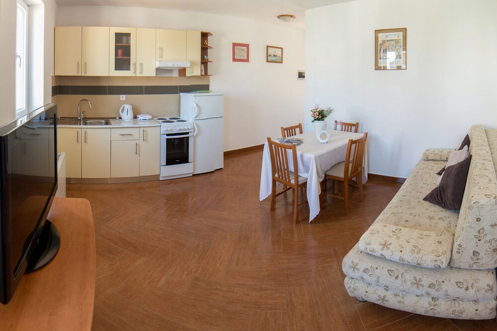 Apartments Sutalo