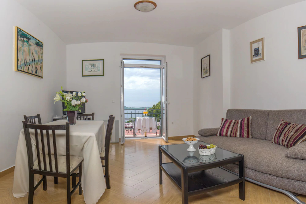 Apartments Sutalo