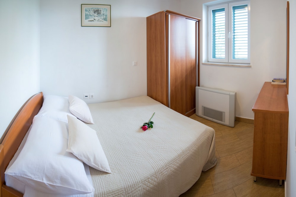 Apartments Sutalo