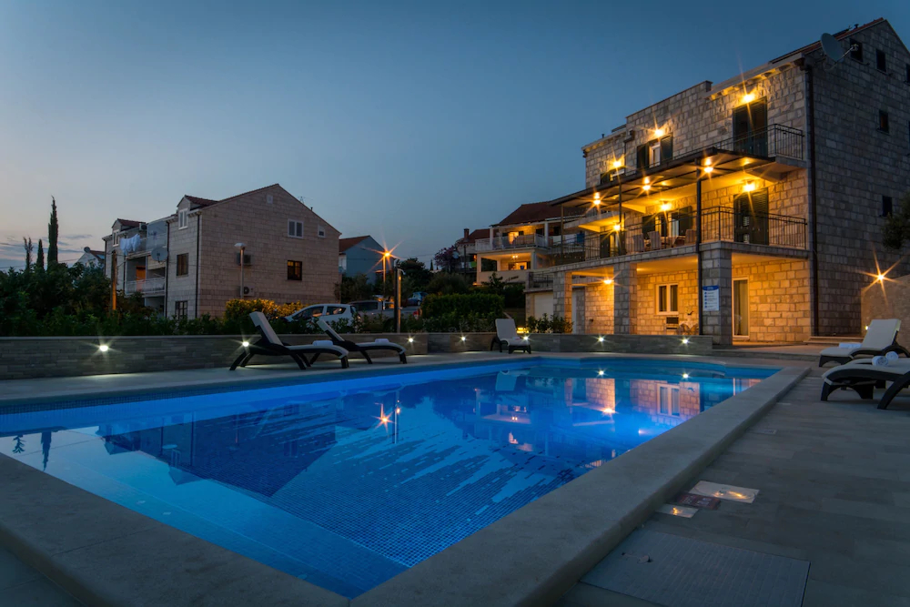 Apartments Sutalo