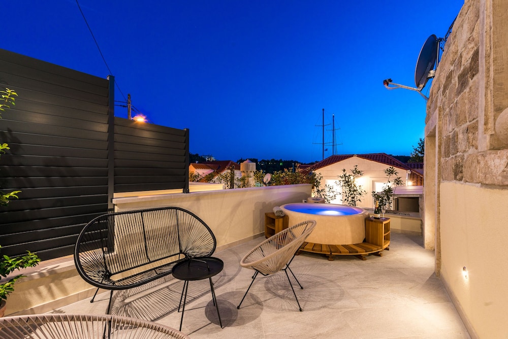 Casa Antika Suites