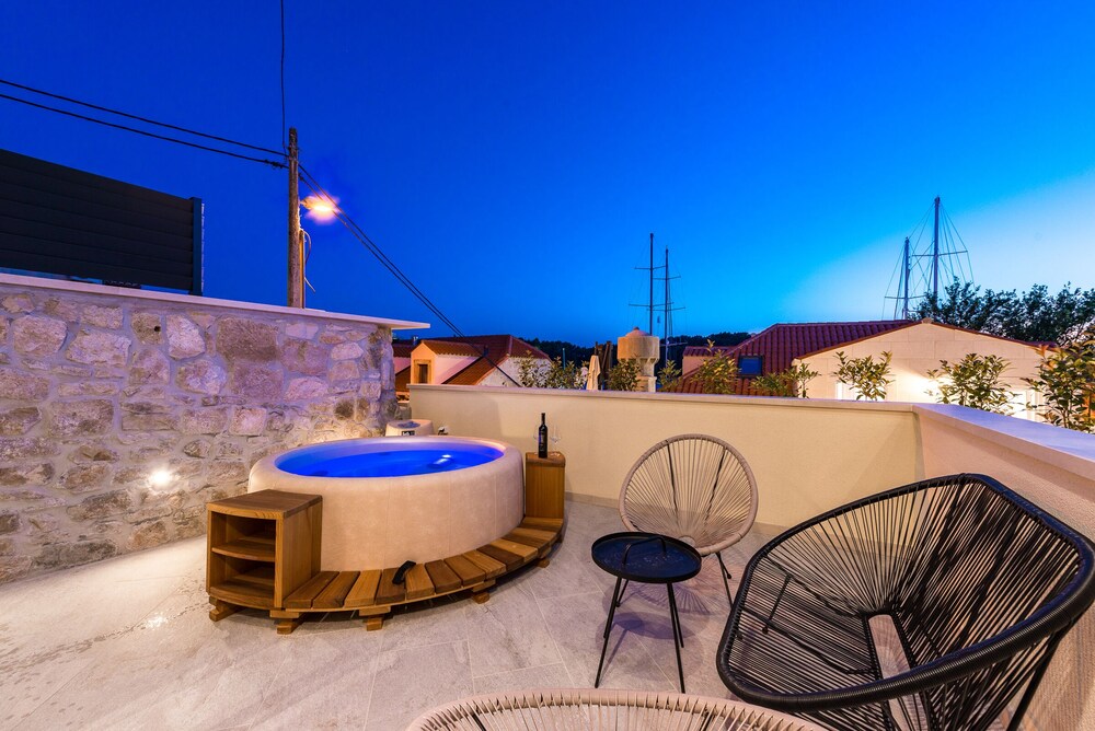 Casa Antika Suites