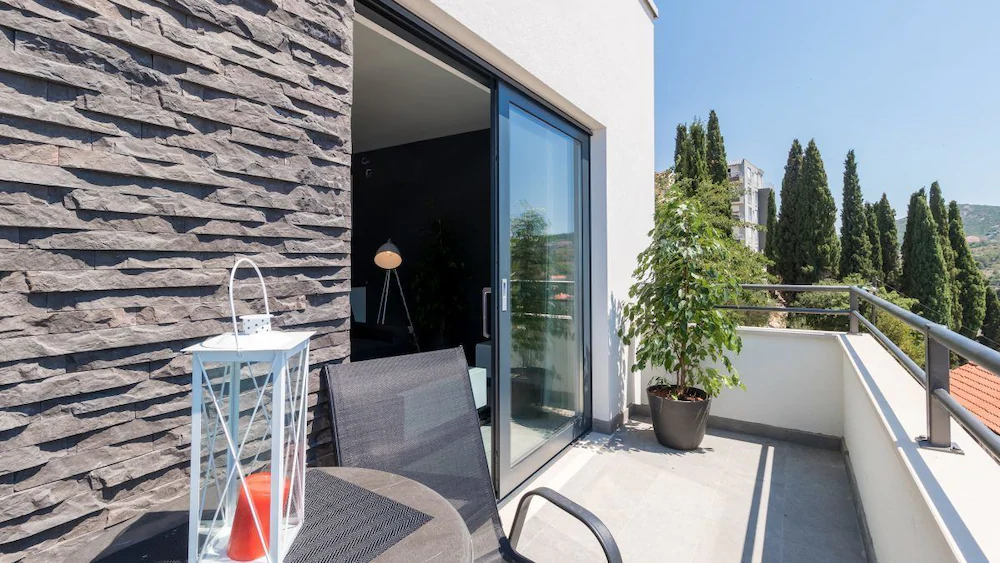 Residence Alpha Apartments