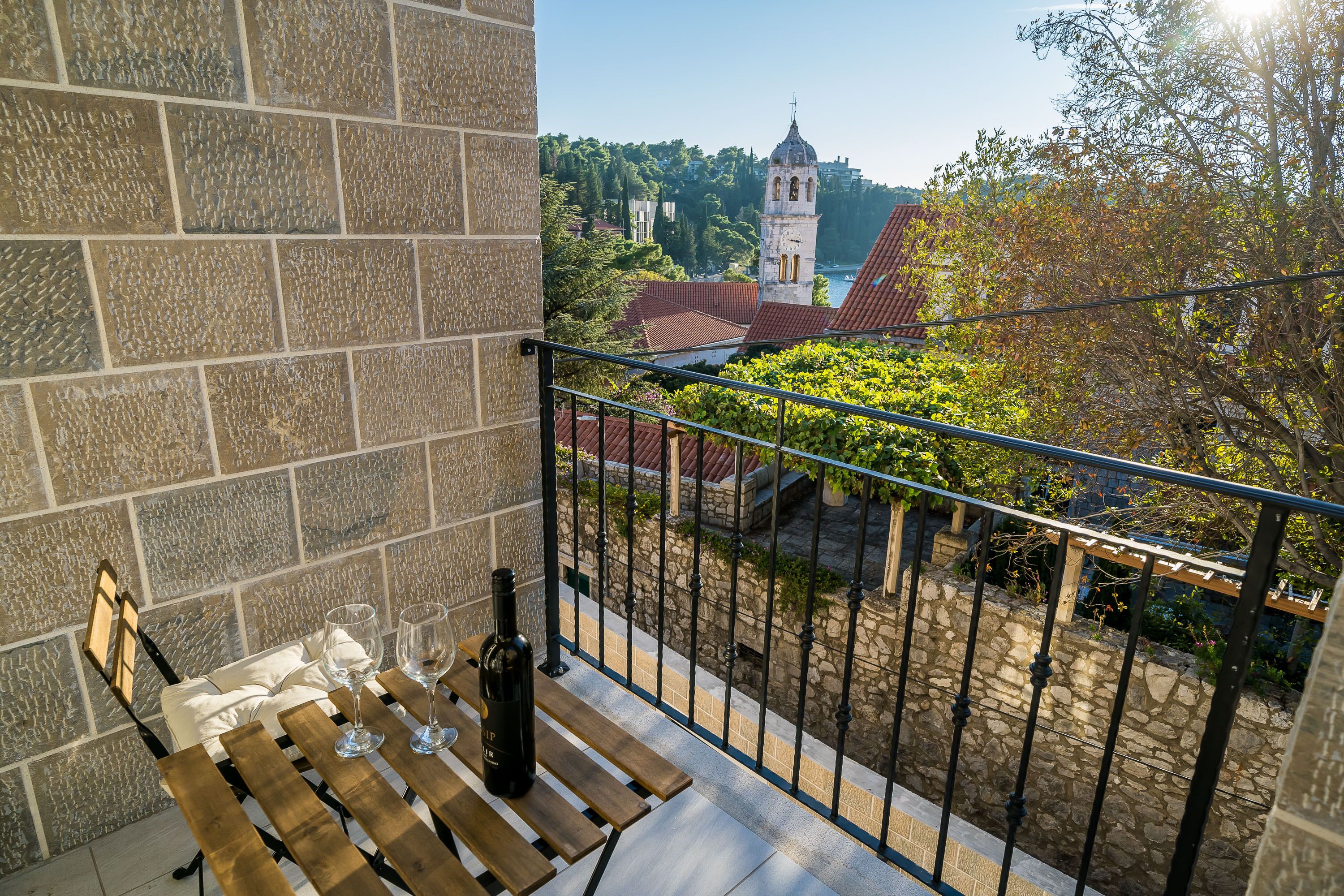 Residence & Pool Villa Schwarz Suites