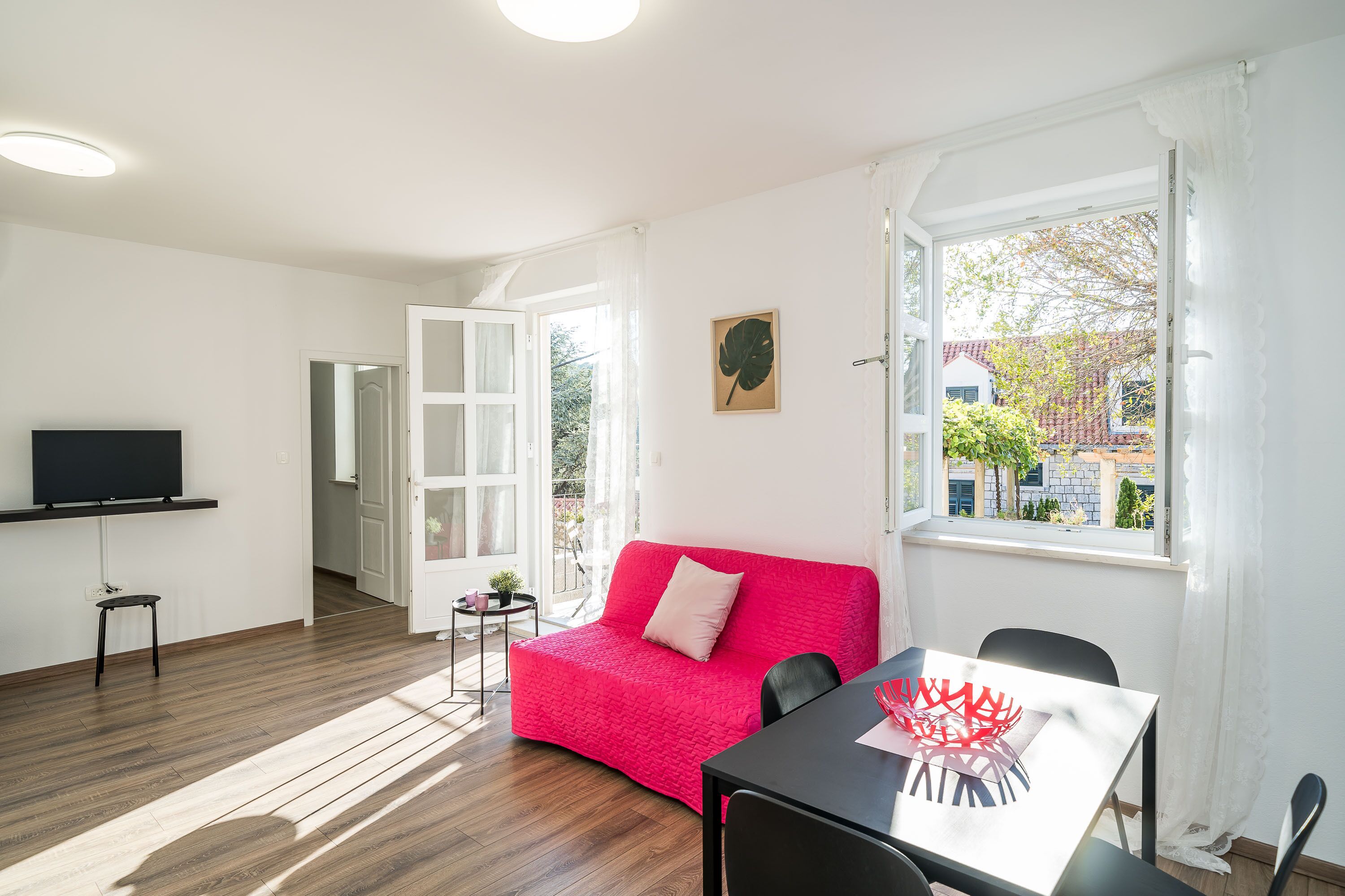 Residence & Pool Villa Schwarz Suites