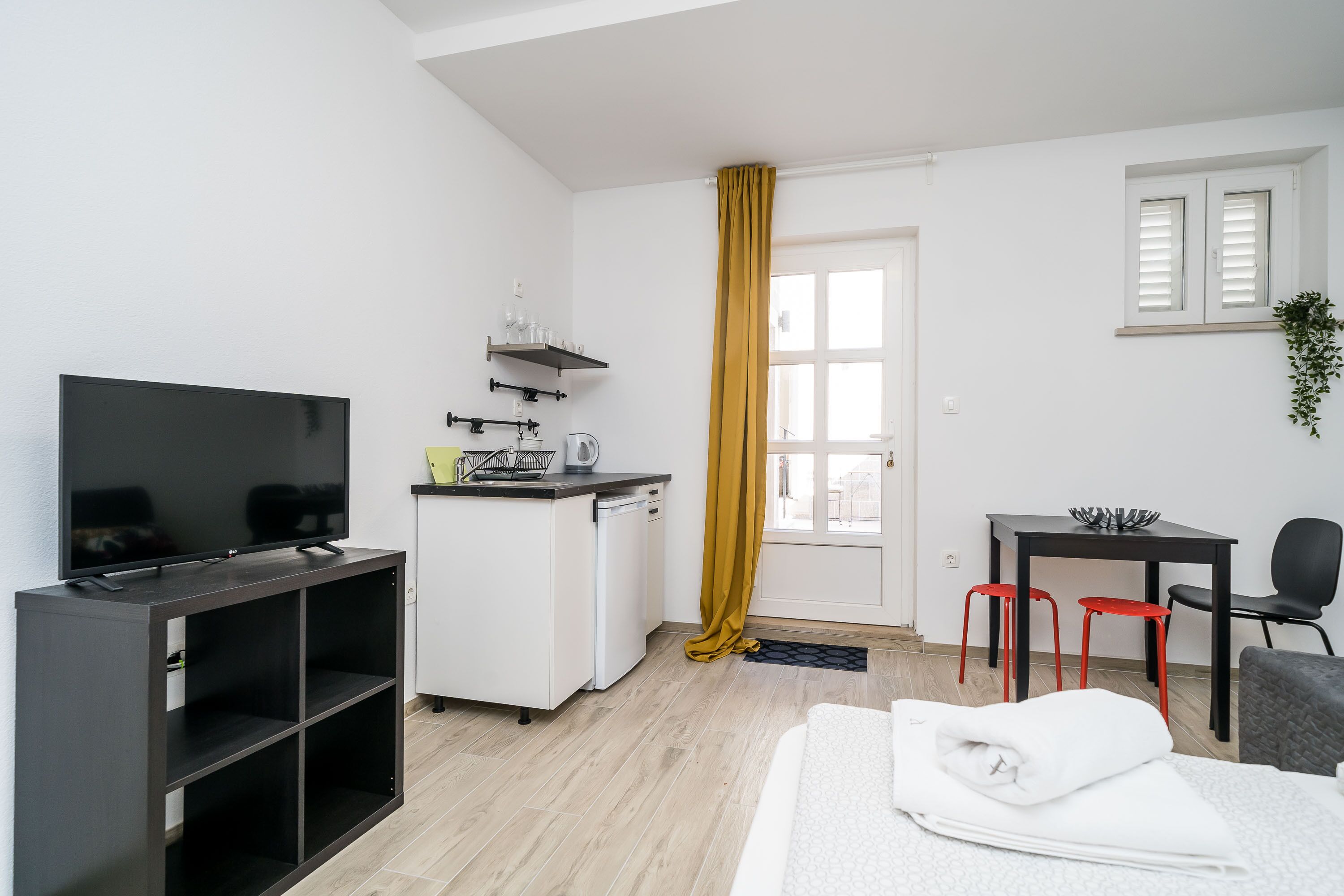 Residence & Pool Villa Schwarz Suites