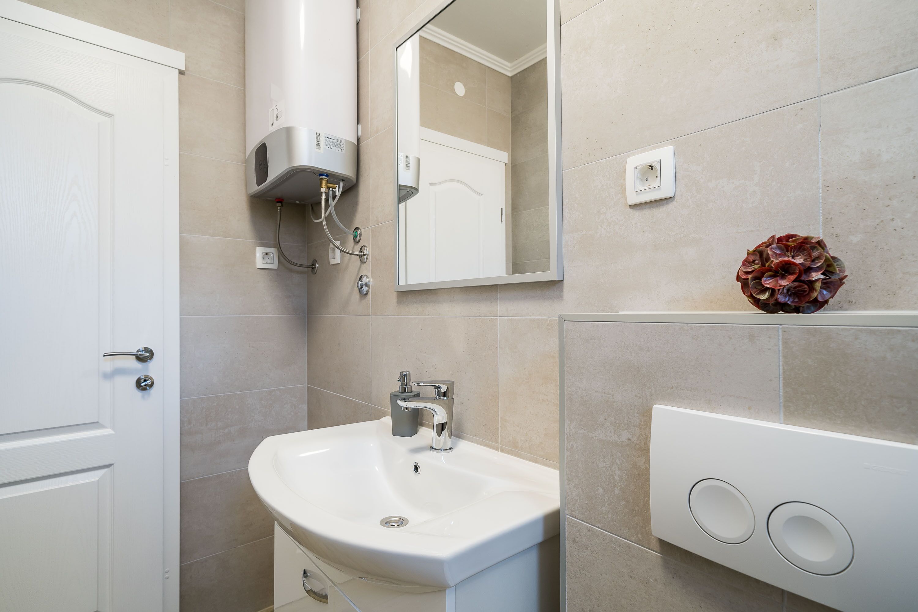 Residence & Pool Villa Schwarz Suites