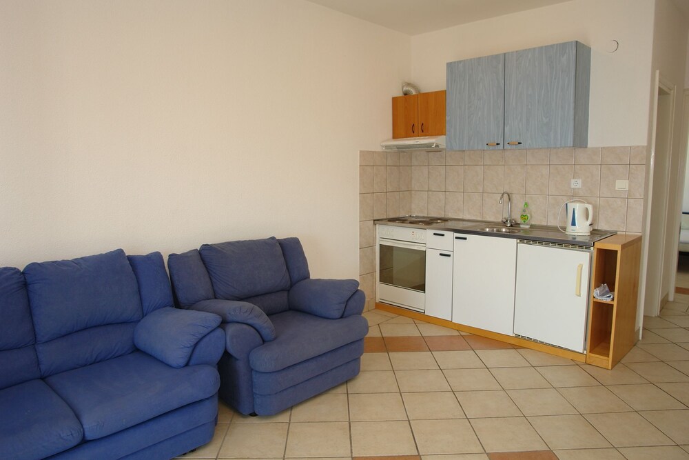Apartment Goran