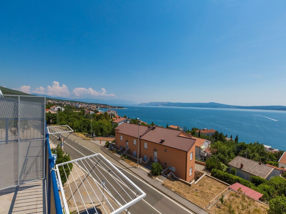 Apartment Goran