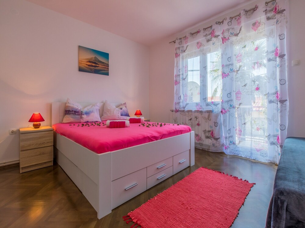 Apartment Melanija