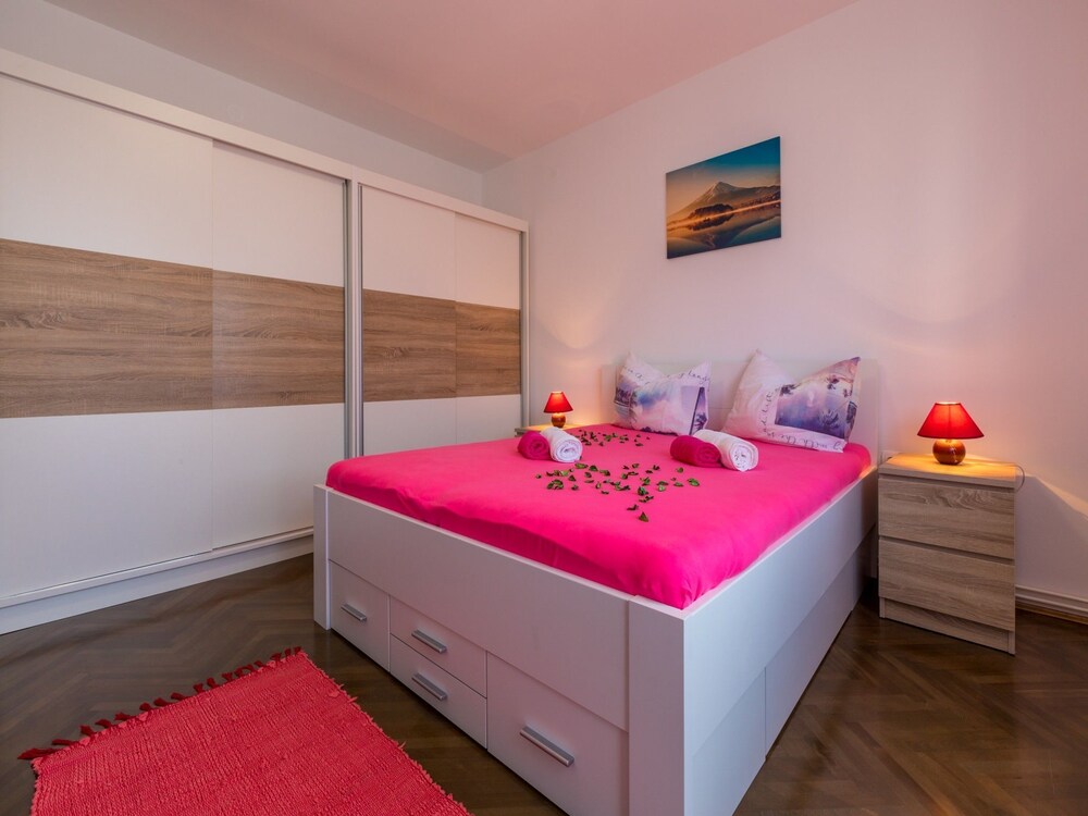 Apartment Melanija