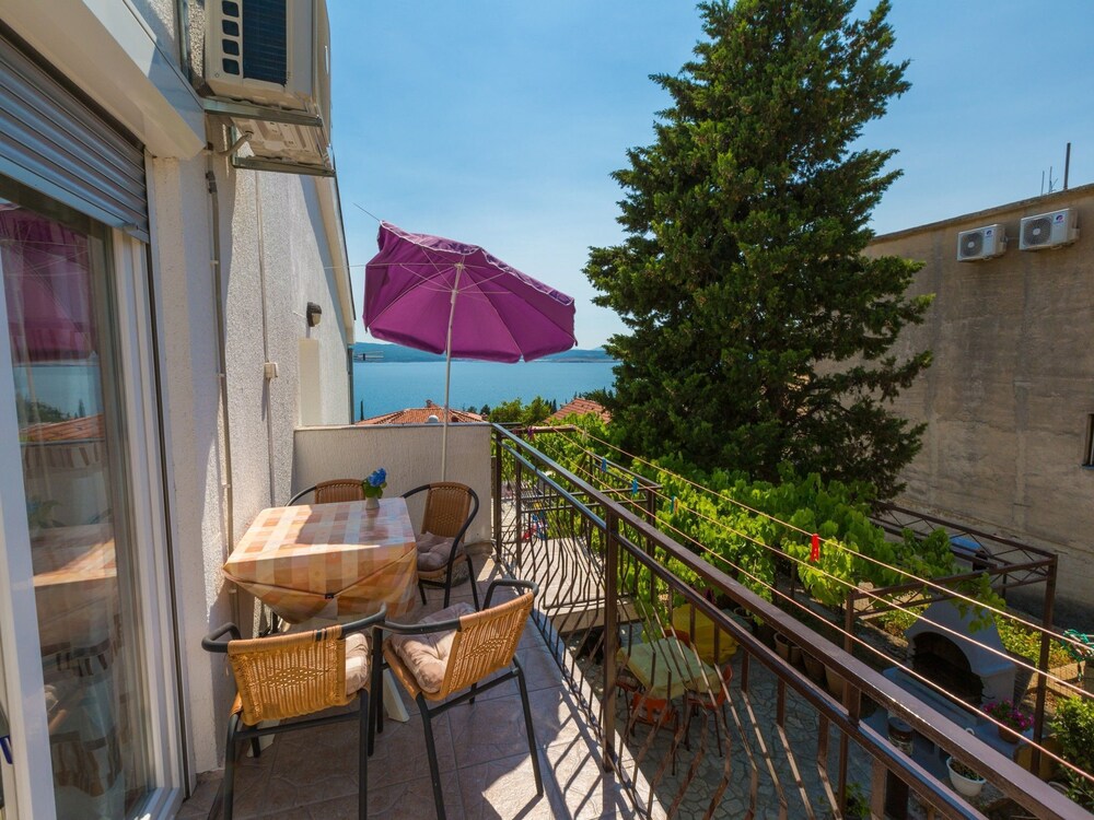 Apartments Adrasteja