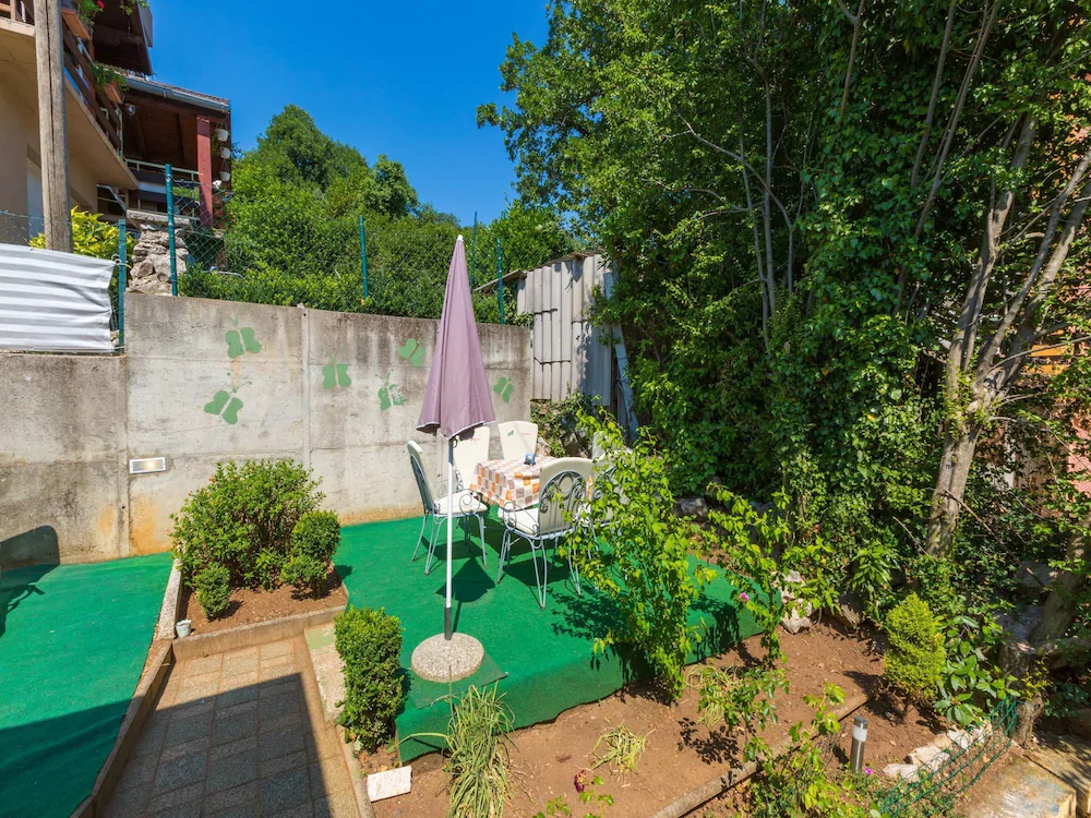 Apartments Adrasteja