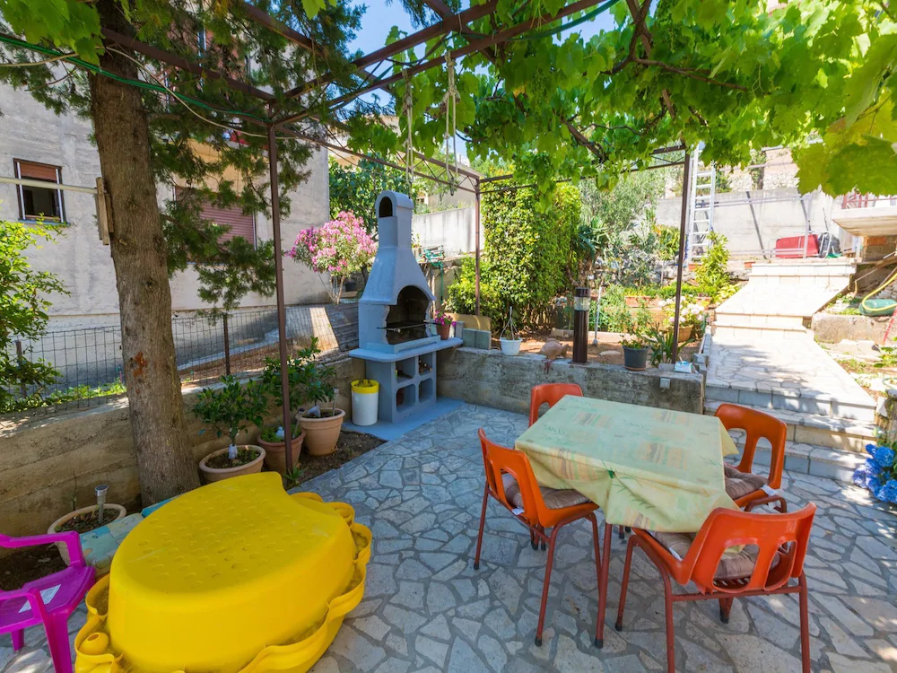 Apartments Adrasteja