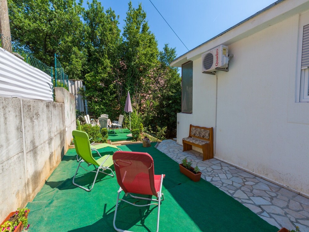 Apartments Adrasteja