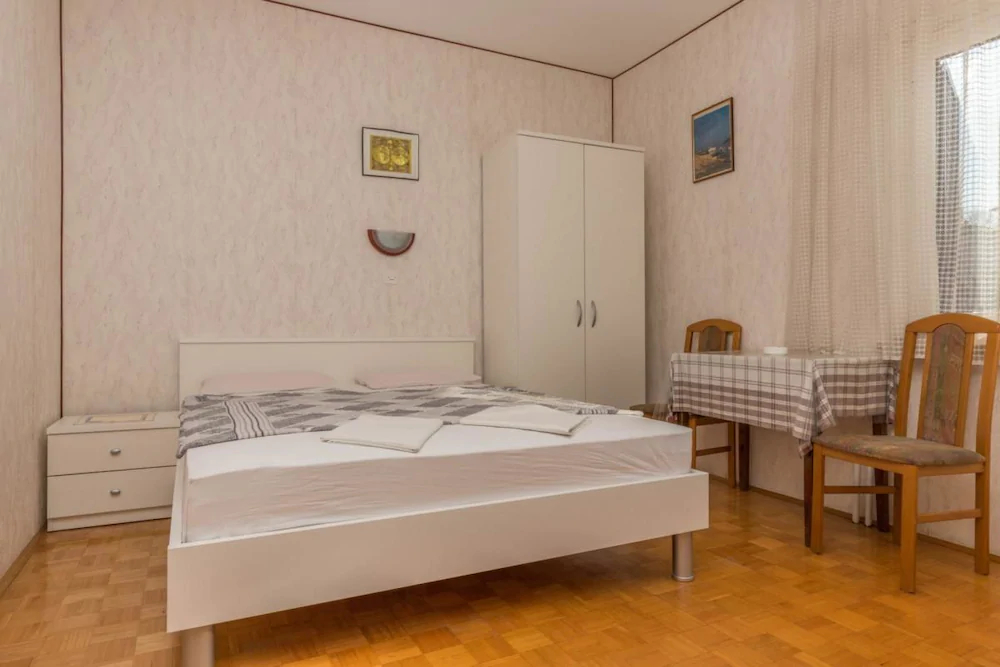 Apartments And Room Mauro