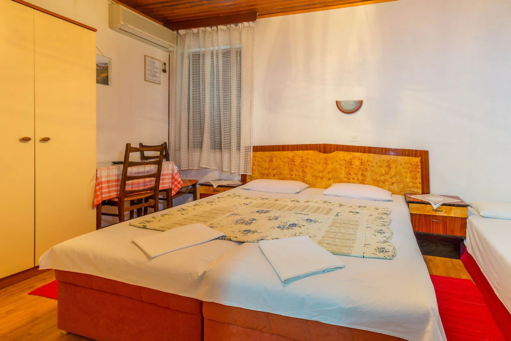 Apartments And Room Mauro