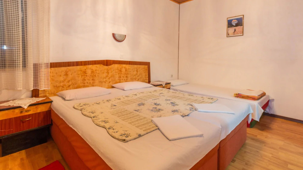 Apartments And Room Mauro