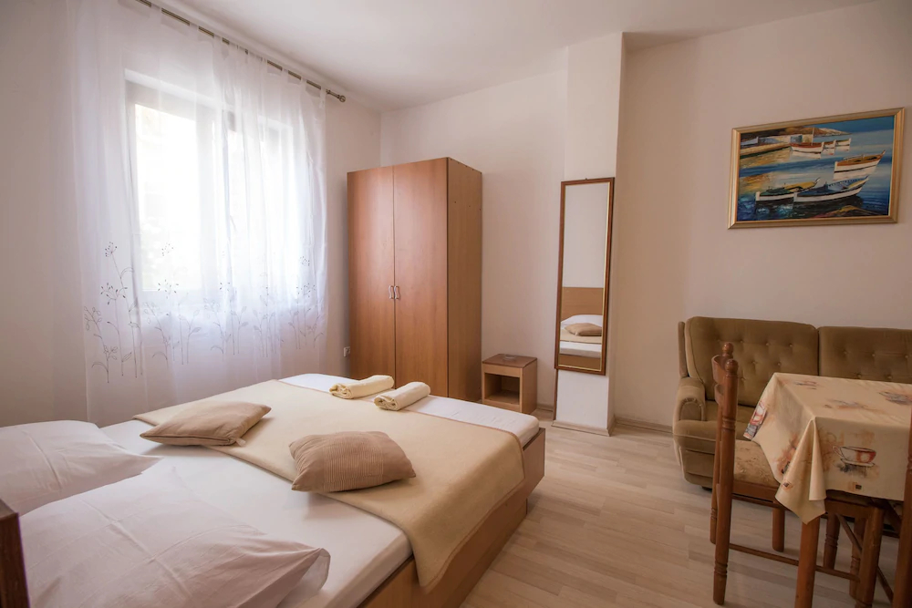 Apartments and Room Ružica