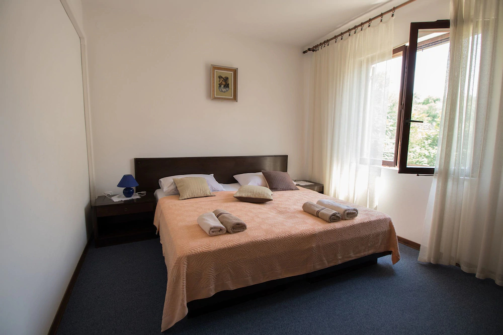 Apartments and Room Ružica