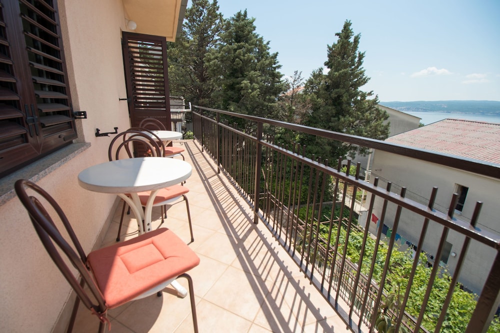 Apartments and Room Ružica