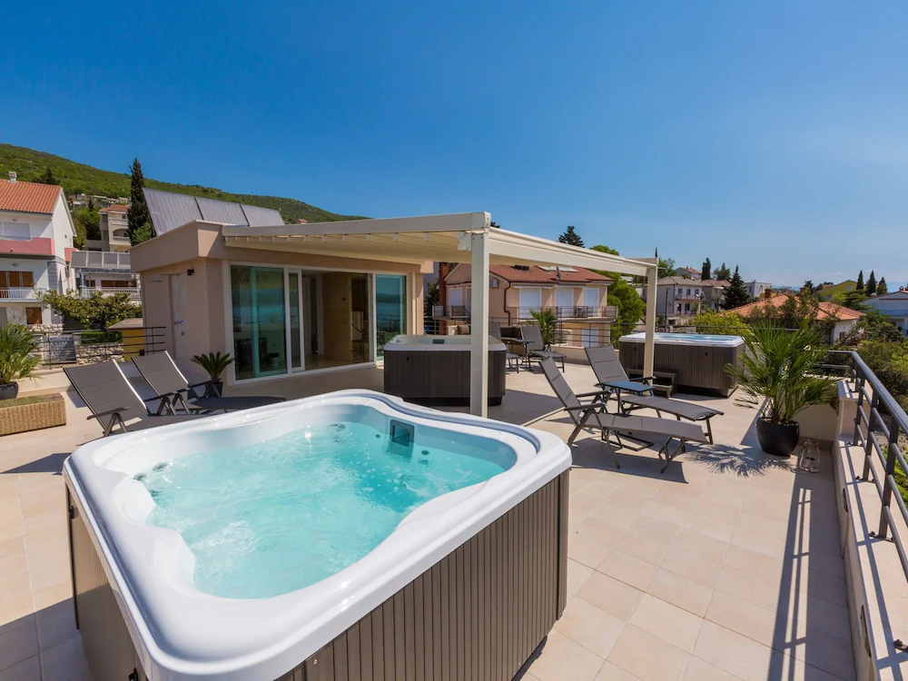 Apartments and Rooms Nensi